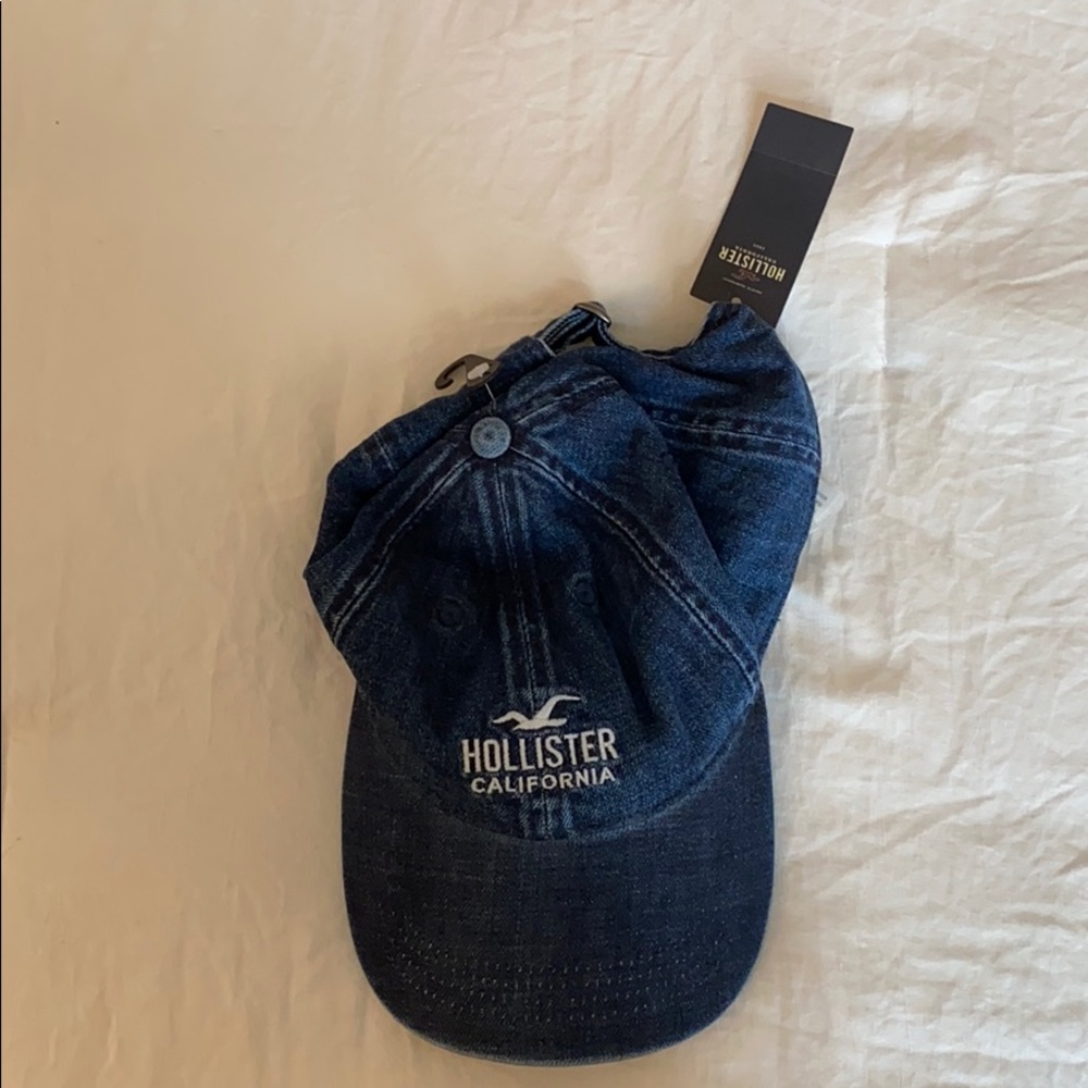 brand new with tags. denim hollister baseball cap.